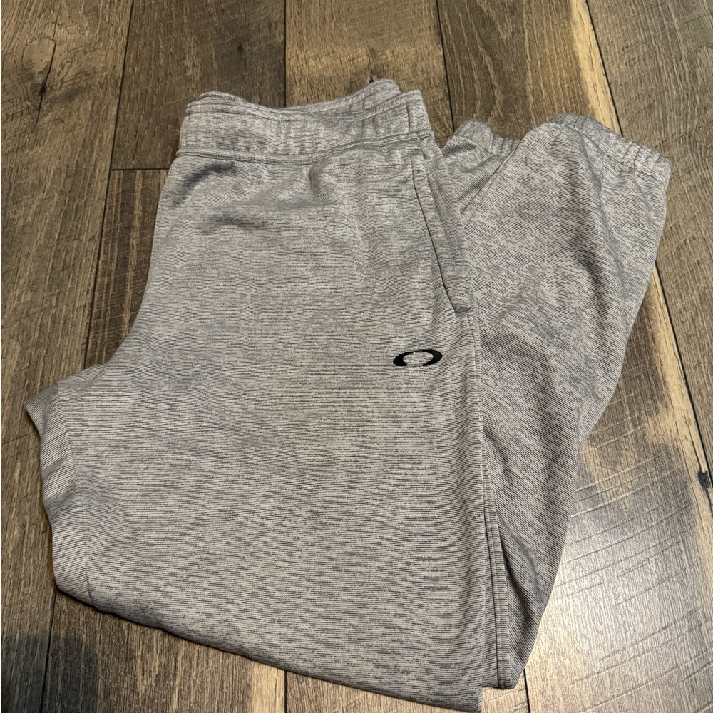 Oakley Joggers